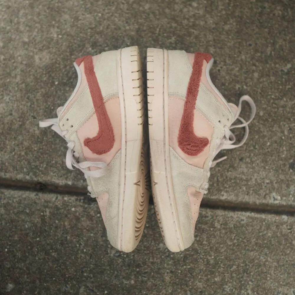 Nike Dunk Low SE Terry Swoosh Teddy Bear Shimmer Mars Stone DZ4706-200 W Size 7